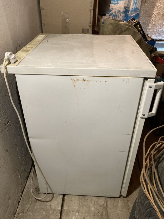 Продам морозильну камеру