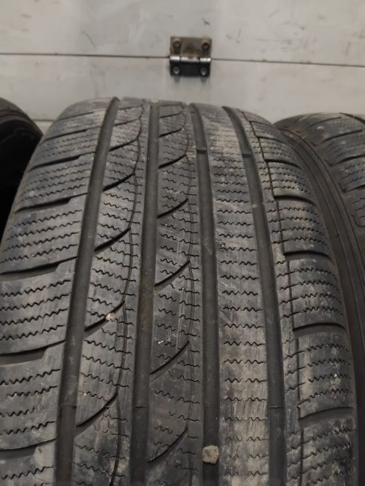 Opony zimowe 235 55 r19 Tracmaxx