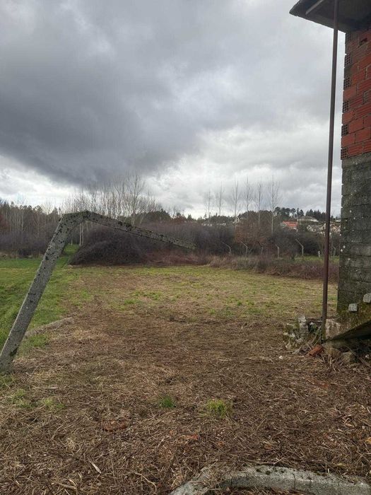 Vende-se Moradia c/ Terreno