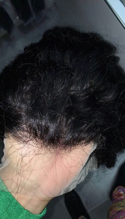 Piruca cacheada front orelha orelha na cor preta