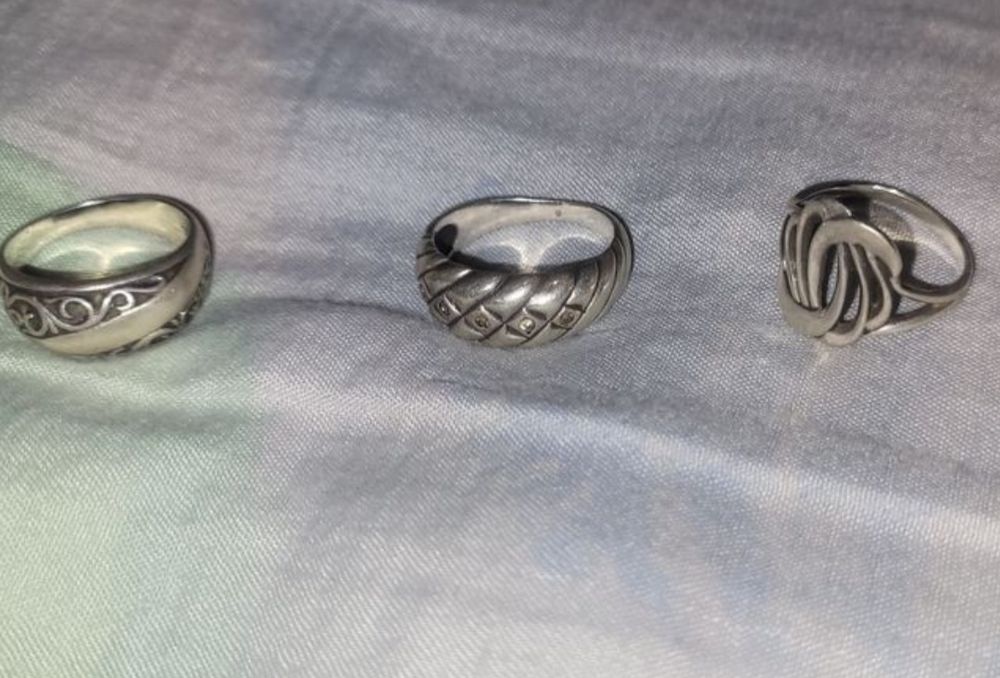 Каблучка срібло .