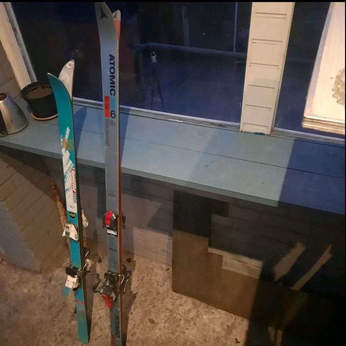 Лижи atomic serie 6, rossignol