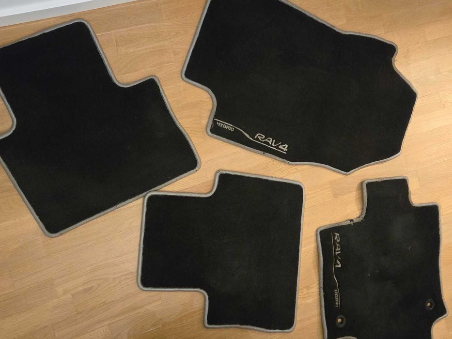 Vendo tapetes originais para RAV4 Hibrido