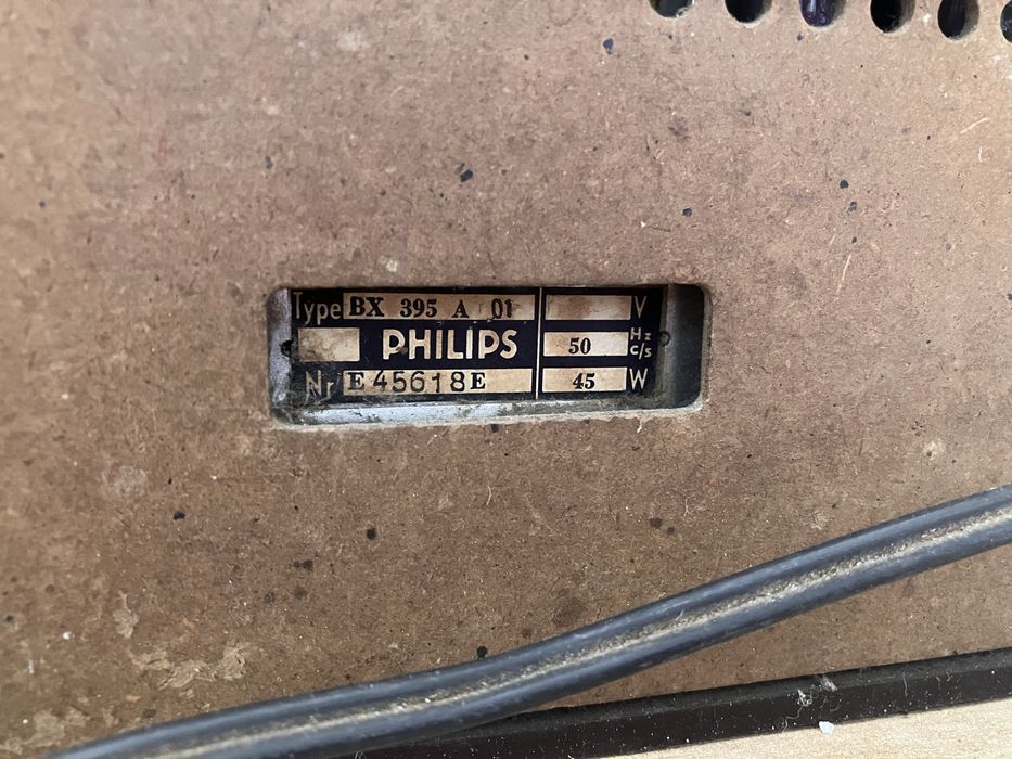 Anúncio: Rádio Vintage a Válvulas Philips (Anos 40/50) - Caixa em Baquelite