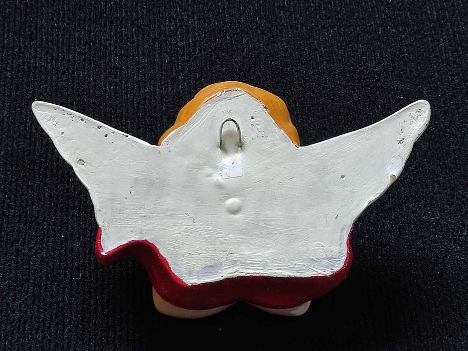 Figura em gesso de anjo para pendurar