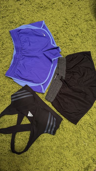спортивні шорти та топ, все по 200 грн/шт