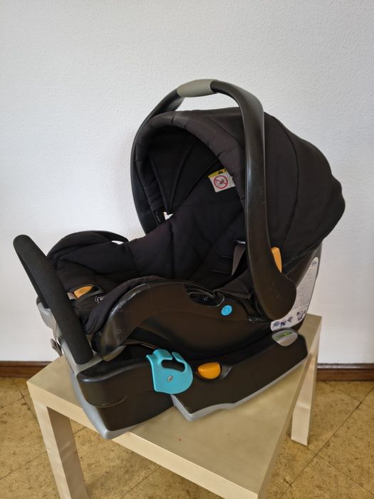 Cadeira  Chicco + Base
