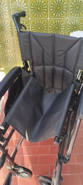 Cadeira de rodas nova eixo 43