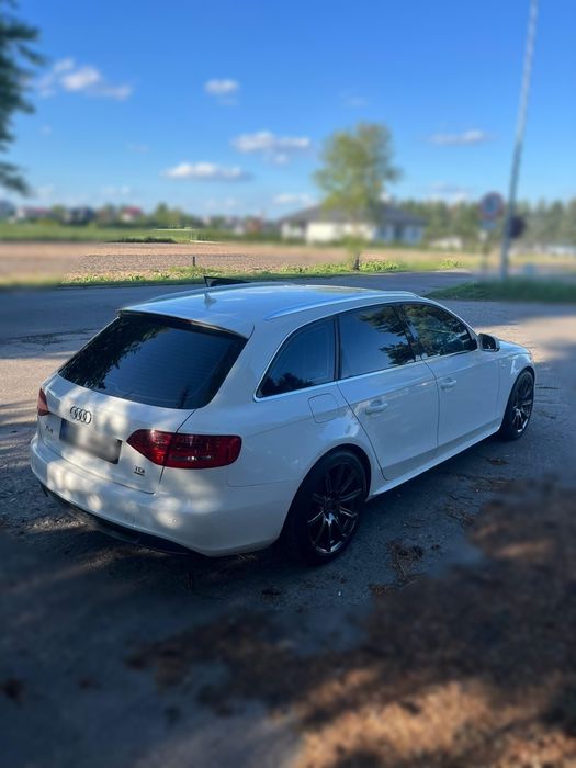 Audi A4 b8  2.0 Tdi Quattro 2011r S-line