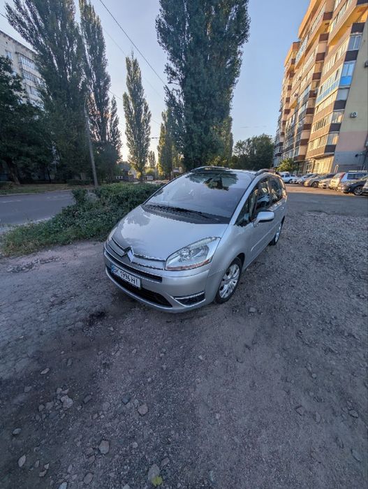 Продам авто Citroen C4 grand picasso 2010 року 1.6 hdi
