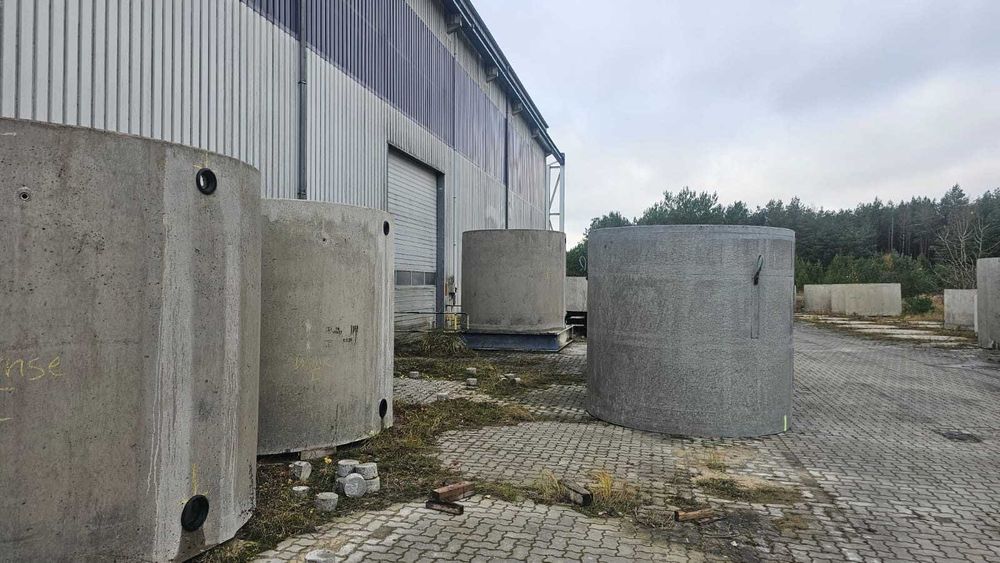 Hala 40m x 20m .