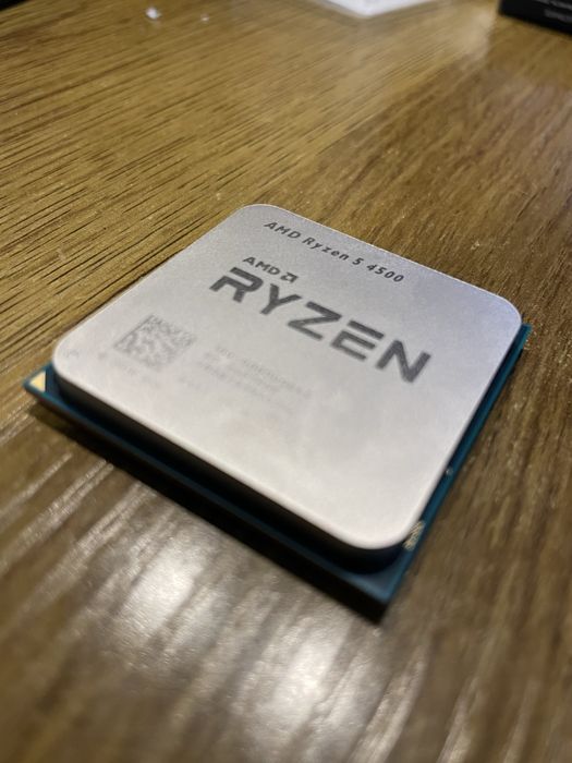 AMD RYZEN 5 4500