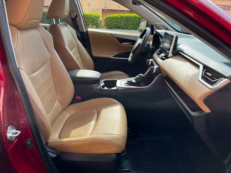 2019 Toyota RAV4 Hybrid Limited