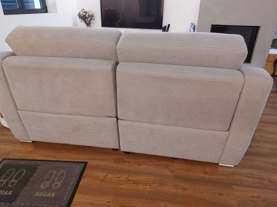 Sofá com relax elétrico, em ótimo estado