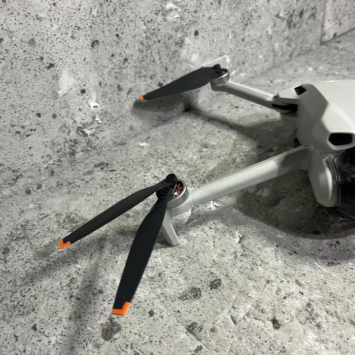 Dron DJI Mini 3 + Kontroler RC-N1 | Stan BDB | Etui Sunnylife | 100% Sprawny