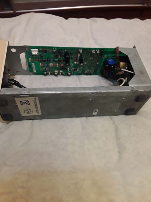 Продам бесперебойник, трансформатор и корпус, плату.