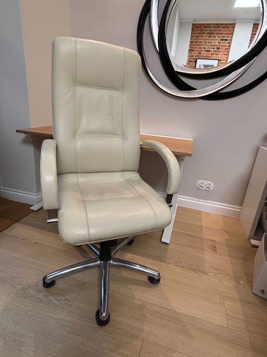 Fotel biurowy marki Nowy Styl