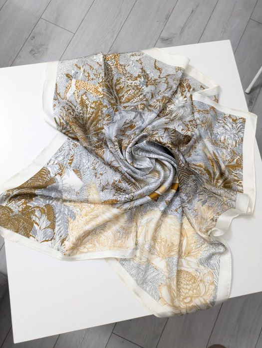 Apaszka old money boho złoty las 70x70 cm