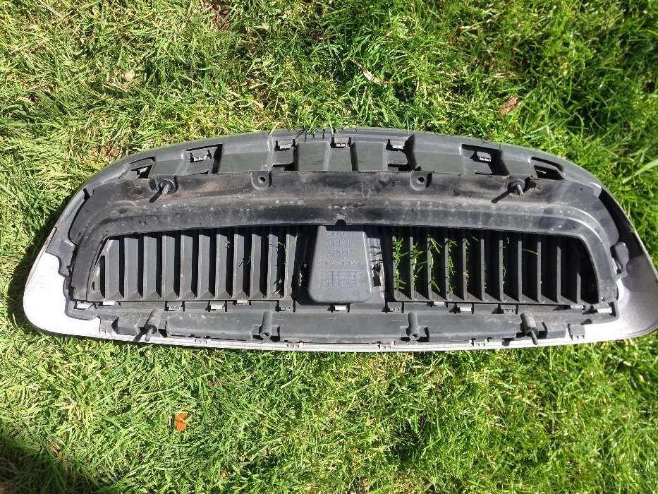 Rover 25/45/75 MG ZR/ZS- Grelha Parachoques Frente