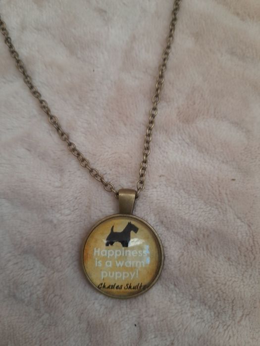 Łańcuszek piesek „Happiness is a warm puppy” vintage boho dog lover pr