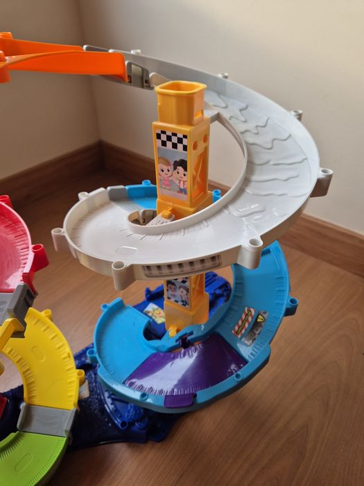 Carros .Torre VTECH  . Brinquedo crianças