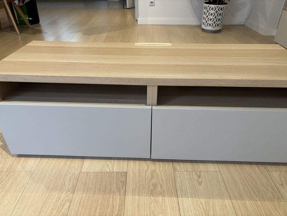 Komoda Ikea Besta szary front