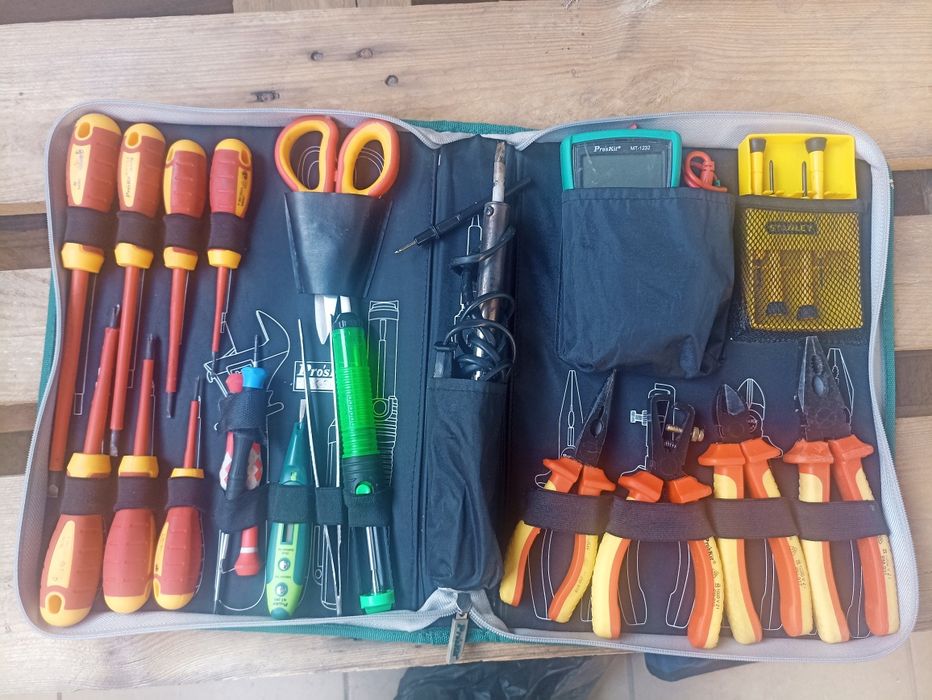 Zestaw Narzędzi izolowanych Proskit