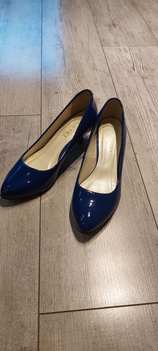 Buty ślubne chabrowe