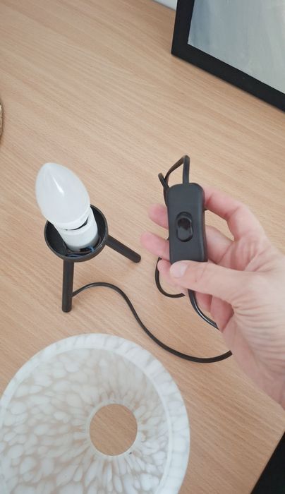 Szklana lampa lampka nocna metalowa podstawa szklany klosz PRL polam e