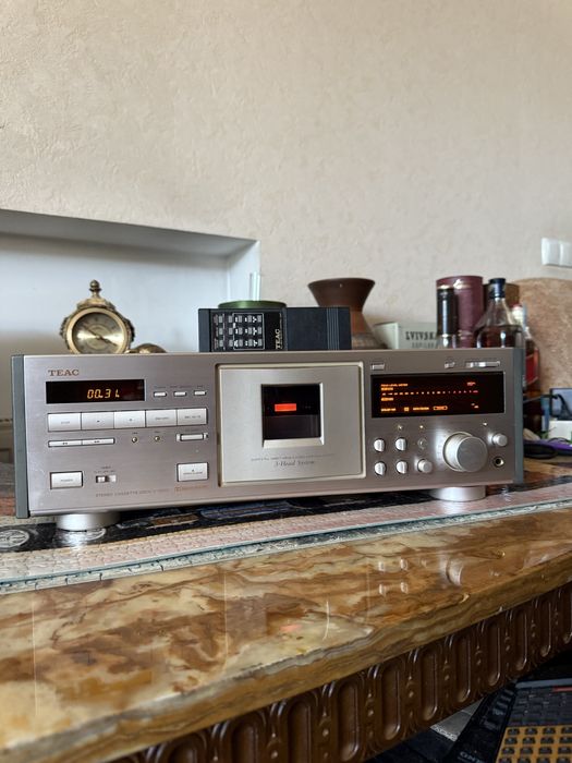 Висококласна Касетна Дека TEAC v-7000 / Японія / пульт / три голови