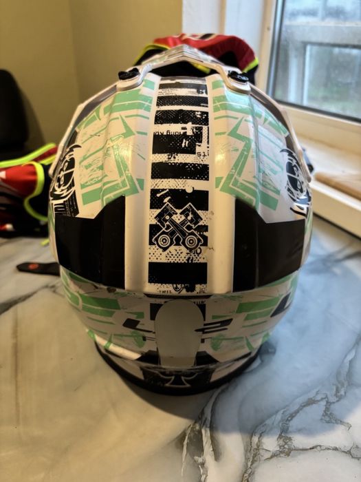 Дитячий мотошолом