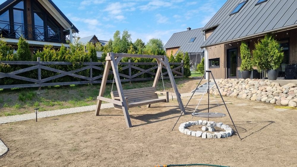 Huśtawka ławka ogrodowa