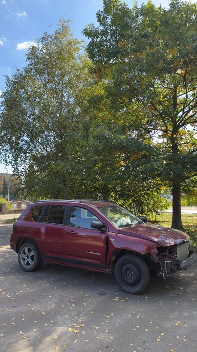 Продам Jeep Compass 2013 року 2,4 бензин