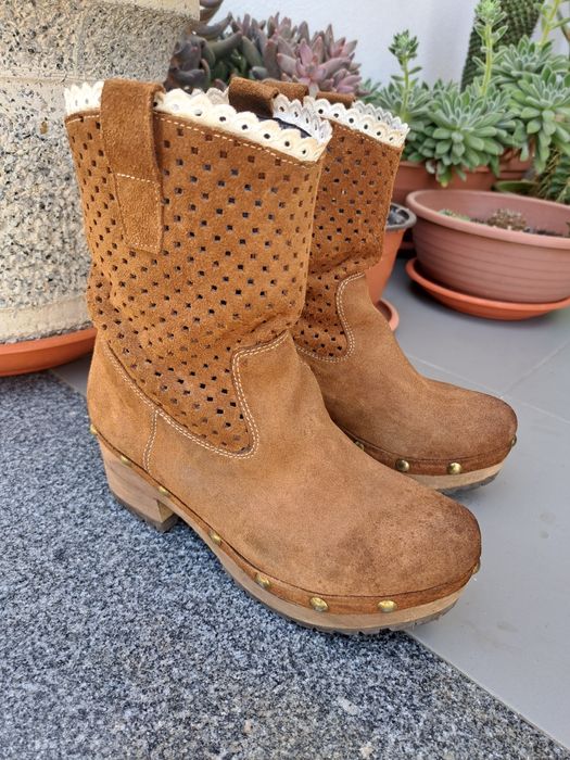 Bota tipo Xuz com cano curto