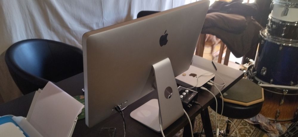 Apple thunderbolt display 27