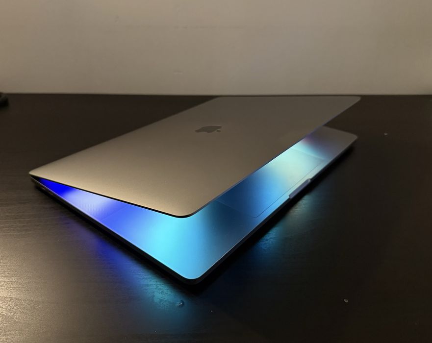 Laptop Apple MacBook Pro 16” / i9 / 16GB RAM / 1TB SSD / model A2141