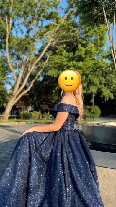 Випускна сукня синя