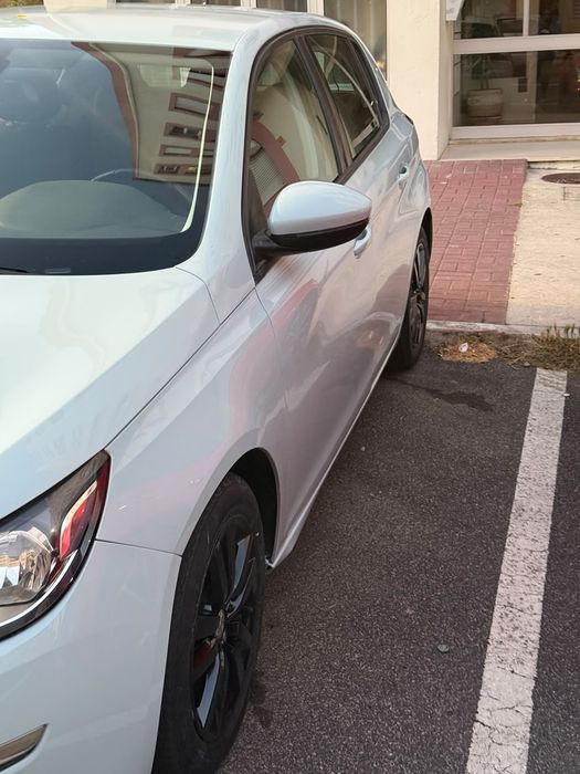Peugeot 308 1.2 puretech ano 2016 em excelente estado geral  com apena 178 mil km