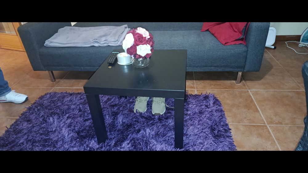 Móvel sala, televisão, cama antiga, mesa de centro, mesinha retangular, cómoda antiga e mesa cozinha