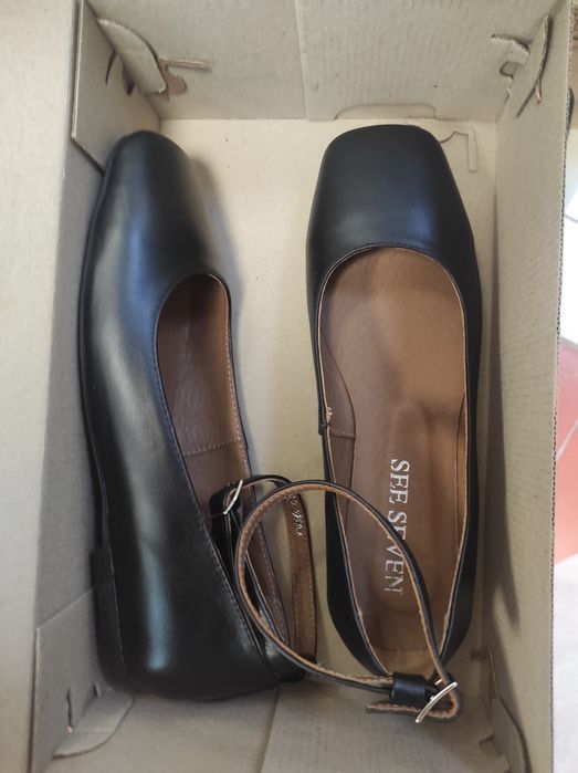 Балетки с квадратним носком