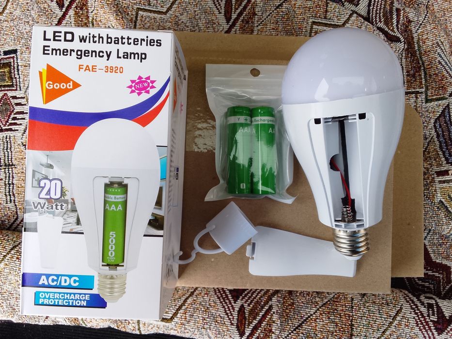 LED Лампа на 2-х аккумуляторах 18650 800 мАч 20W Е27 6400К