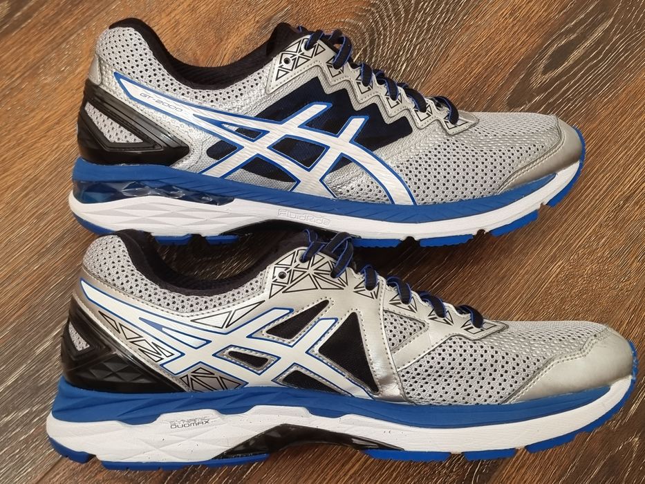 Оригінал 100% чоловічі кросівки asics gt 2000 euro 44.5
