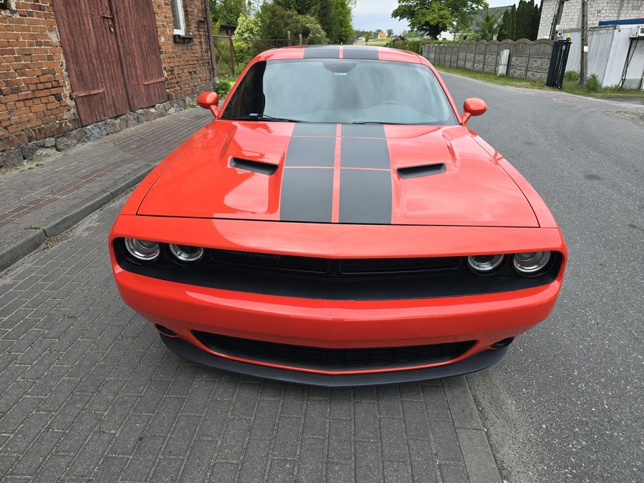 Dodge challenger 5,7 V8 R/T PLUS 2017r