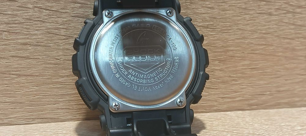 Zegarek Casio G-Shock GA-100 stan powystawowy! Okazja! Komplet gwarancja!