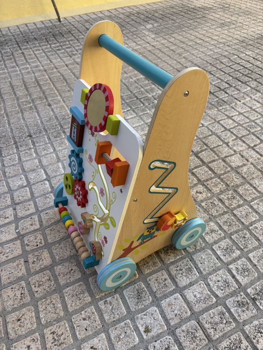 Andador / Centro de Atividades Infantil em Madeira (Estilo Montessori)