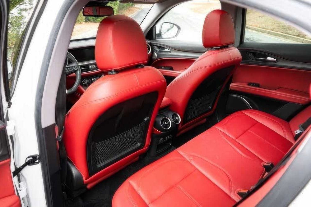 Alfa Romeo Stelvio Veloce      2022