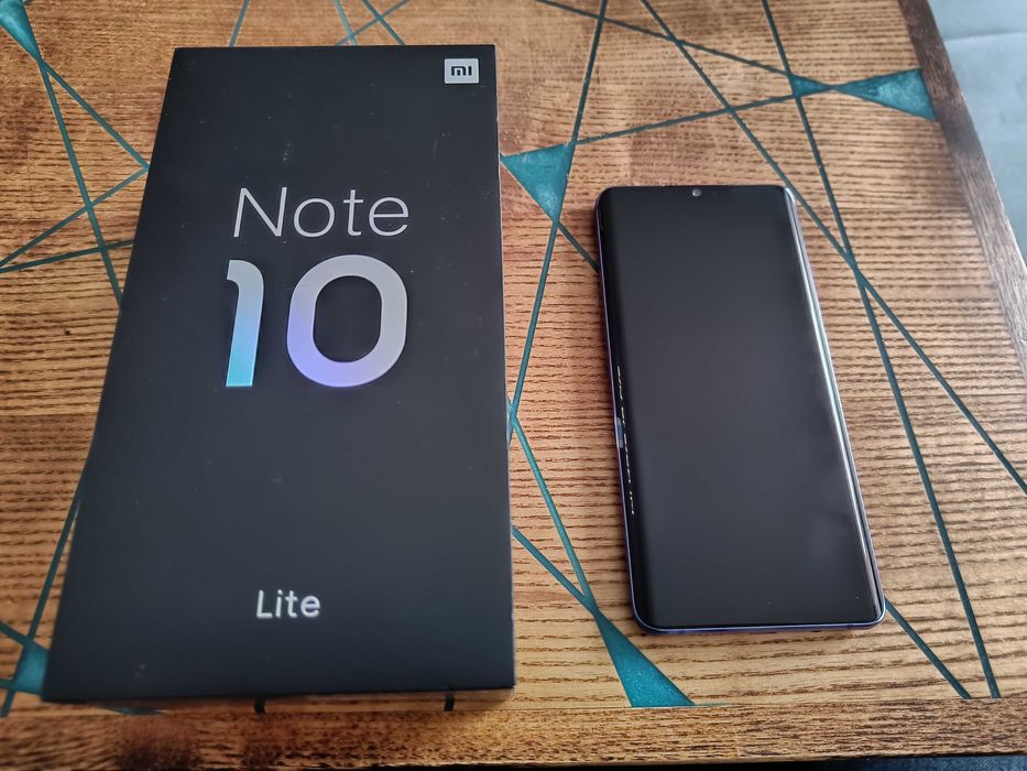 Smartfon Xiaomi Mi Note 10 Lite 6/64Gb jak nowy