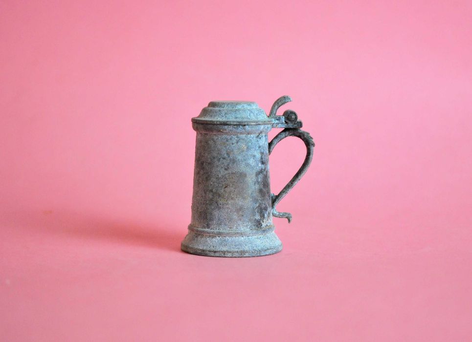 dekoracja mini kufel patyna