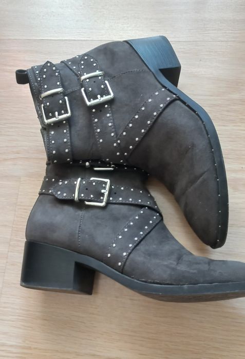 Ботіночки жіночі