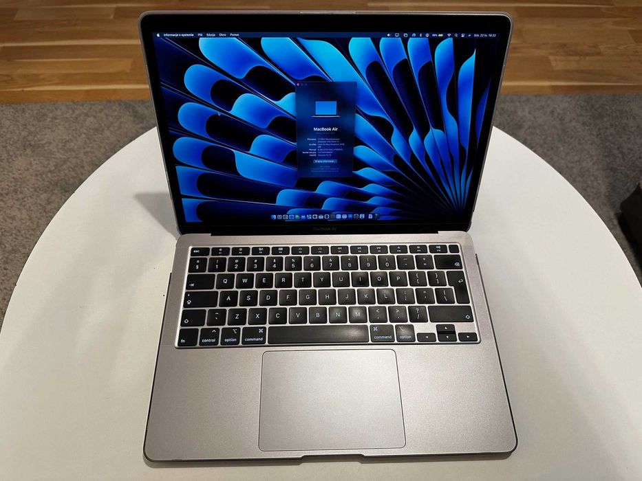 Macbook Air 2020 A2179 i3/8GB/256GB/Retina + dedykowany case Rumia